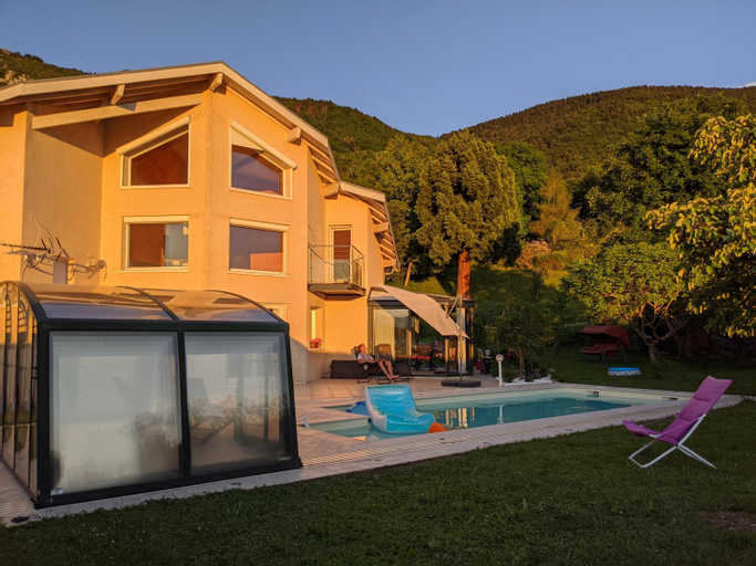 Chalet de TARA - Grand appartement esprit chalet - piscine chauffee - Geneve, Haute-Savoie