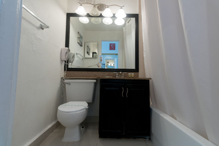 Bathroom 3, 774 Ocean View Hollywood Beach, Broward
