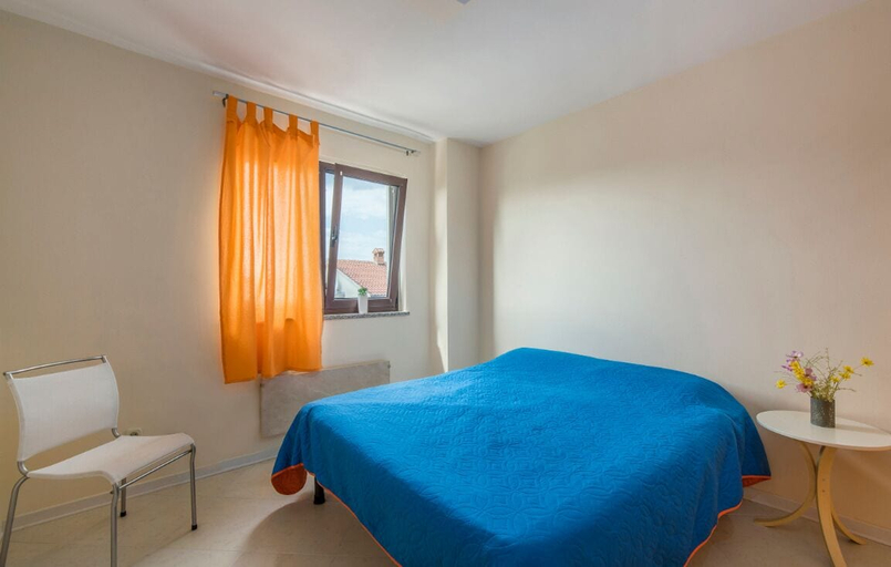 Bedroom 2, Spacious 3bdr Sea View Apartment Next to the Beach, Poreč