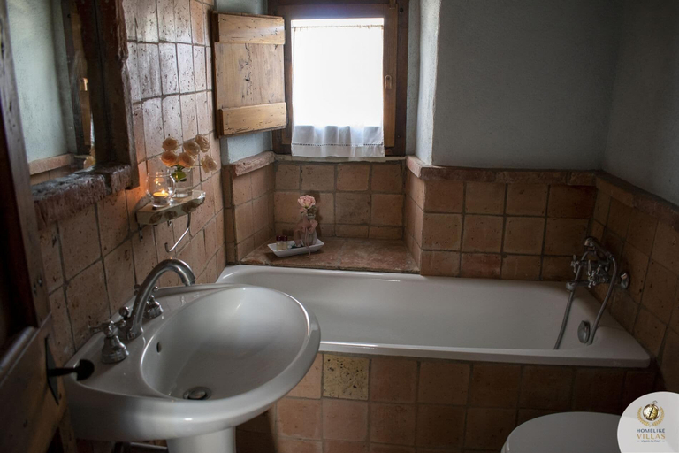 Bathroom 4, Borgo Pietra Antica, Perugia