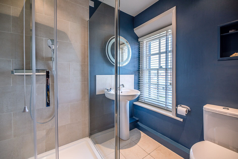 Bathroom 4, 3 The Coastguards, Thorpeness, Suffolk