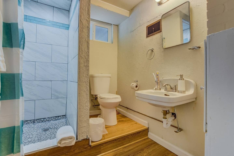 Bathroom, 3brdowntownwalk to Restaurants & Bars W/fire pit, El Paso