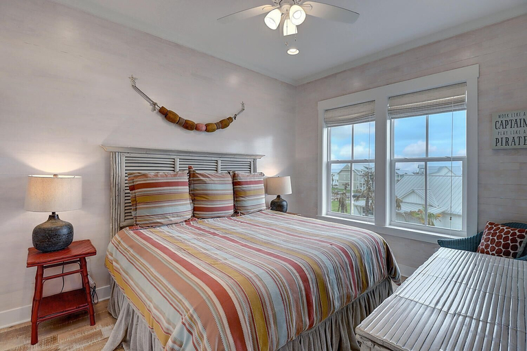 Bedroom 3, Endless Summer TC 2302, Nueces