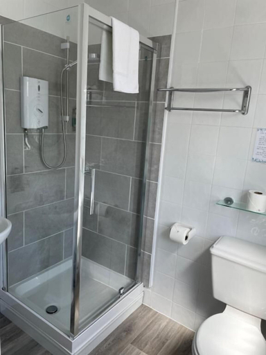 Bathroom 4, Hayward’s at the Grasmere, Bath and North East Somerset