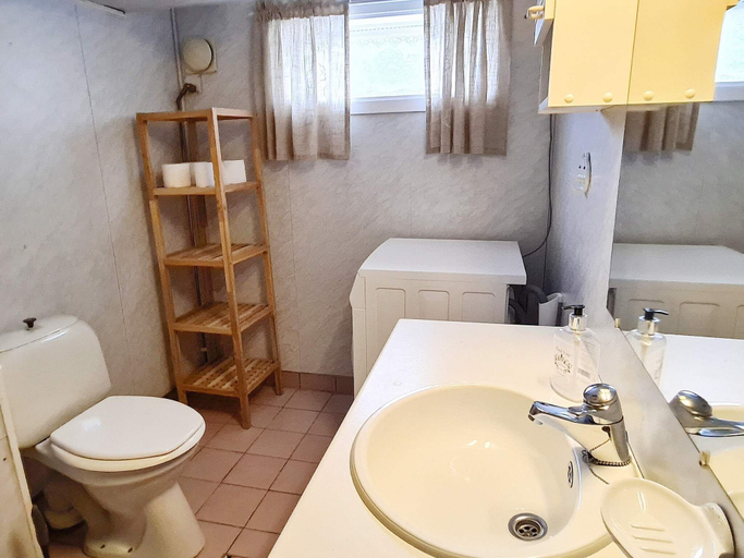 Bathroom 3, 10 Person Holiday Home in Staubø, Arendal