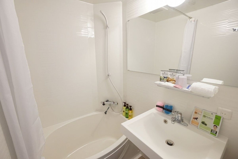 Bathroom 5, La'gent Hotel Osaka Bay, Osaka