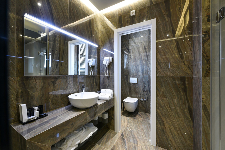 Bathroom 4, Villa Lavie, Zadar