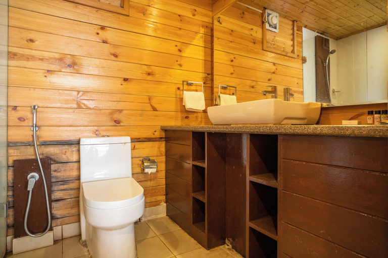 Bathroom 4, Stone Wood River Front, North Goa