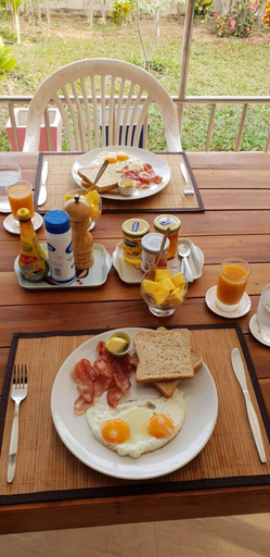 Food & Drinks 5, Nuch's Apple Guest House, Si Bun Ruang