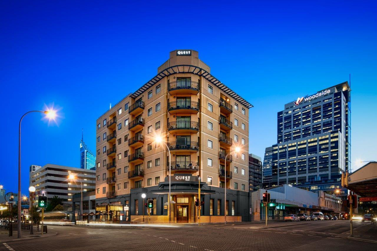 Exterior 21