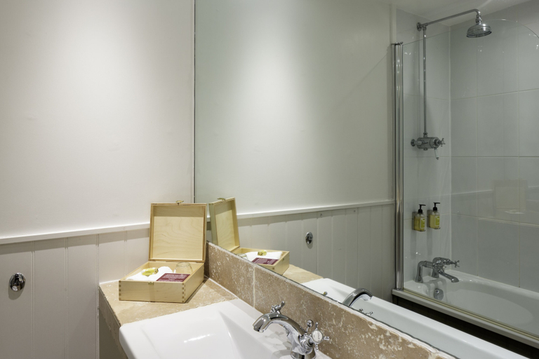 Bathroom 4, Westmorland Hotel Tebay, Cumbria