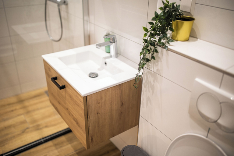 Bathroom 3, Alphabet Apartments Villapark, Rotterdam