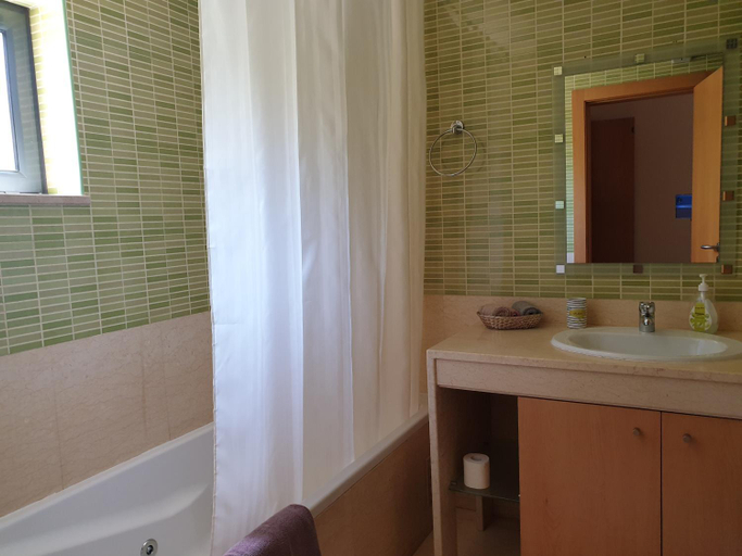 Bathroom, Albufeira Oura Beach V4 Villa Marisa with private Pool, Albufeira