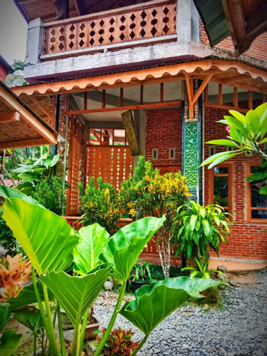 Eriono guest house Bukit lawang, Langkat