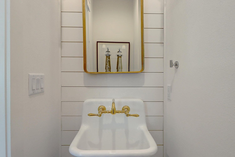 Bathroom 4, The Lighthouse 328 COA, Nueces