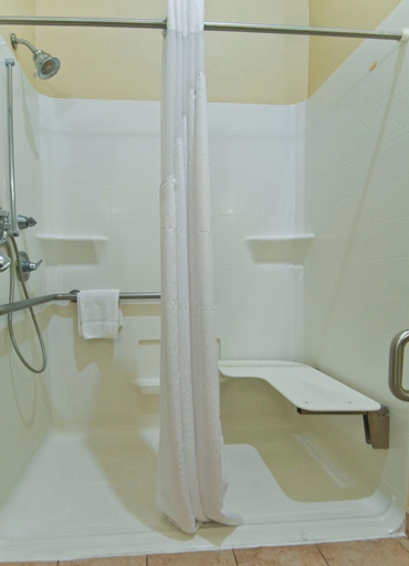 Bathroom 5, Wyndham Lake Charles, Calcasieu