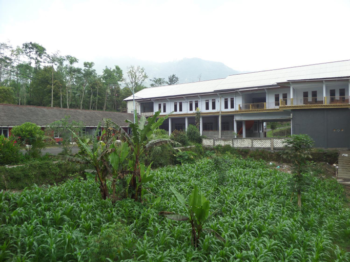 Exterior & Views 3, Km 31 Sujono Guesthouse, Probolinggo