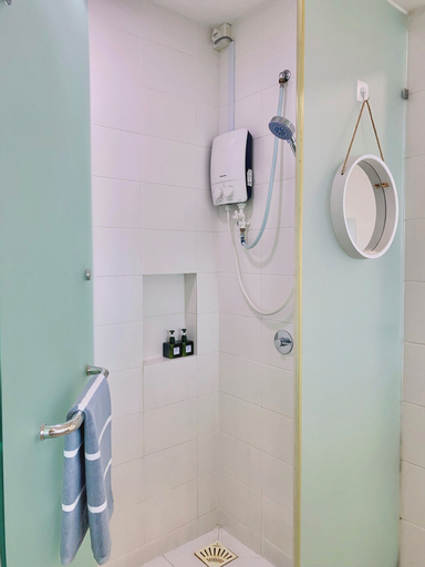 Bathroom 13