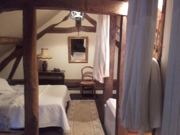 Others 3, L'Auberge Du Faisan Dore, Loiret