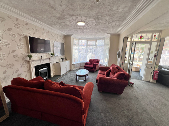 Others 4, Swan Lake Hotel, Lincolnshire