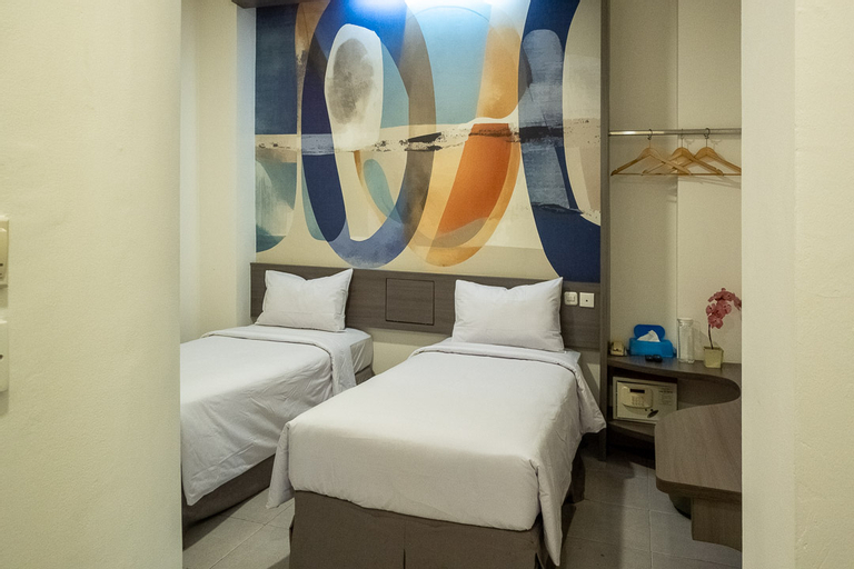 Bedroom 13