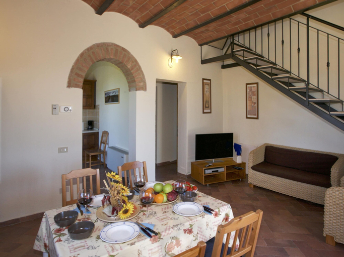 Others 4, Belvilla by OYO Fienile, Siena