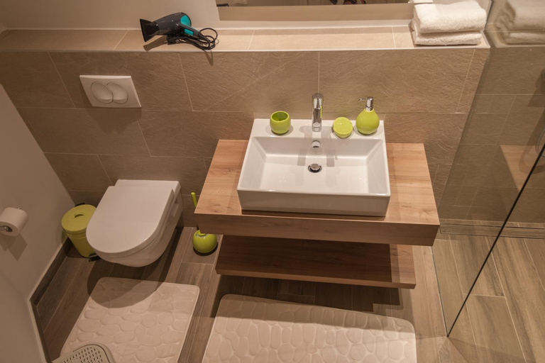 3, Apartments SLAVA
