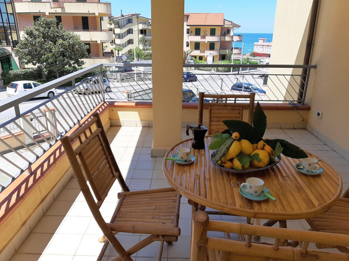 Others 5, Living Piraino case vacanze, Messina