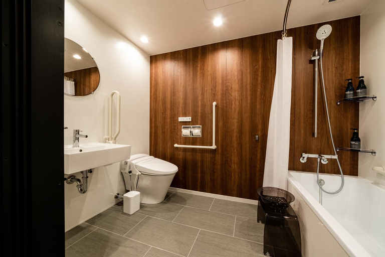 Bathroom 14