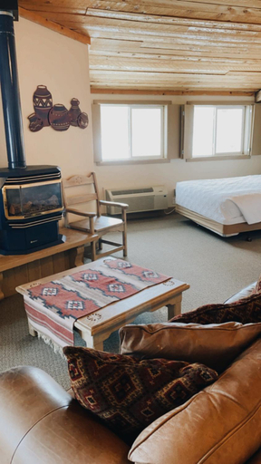 Others 4, Chama Trails Motel, Rio Arriba