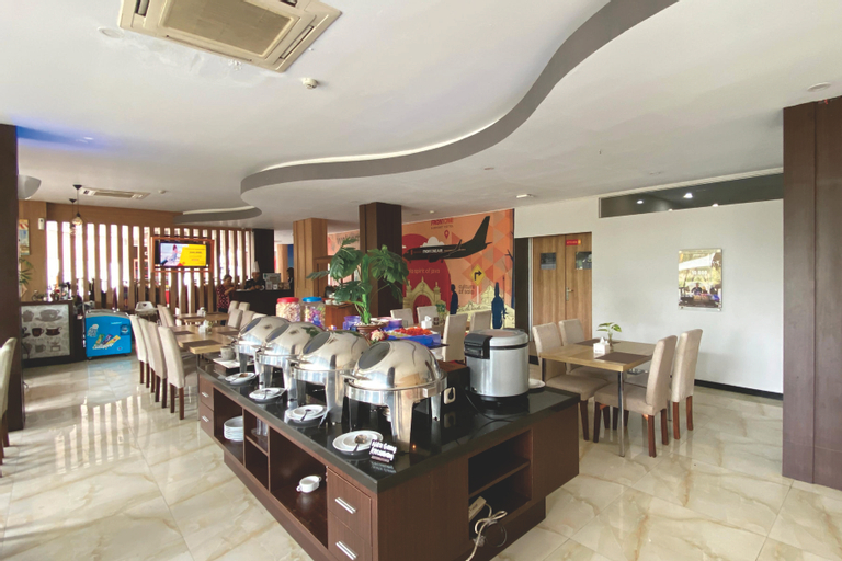 Food & Drinks 4, Front One Hotel Airport Solo, Solo