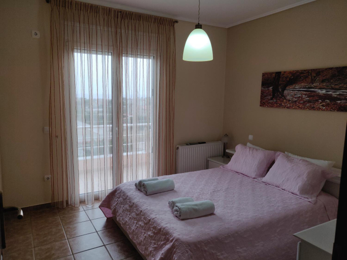 Others 4, House,1000m from beach, Attica
