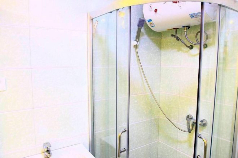 Bathroom 3, Xiamen Liangye Hotel, Xiamen