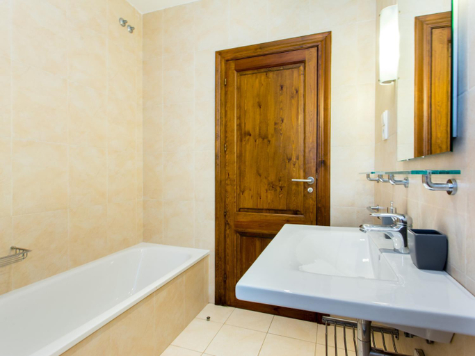 Bathroom, TarracoHomes, Villa with Botanic Garden and Private Pool facing the Beach, Tarragona