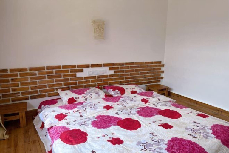 Bedroom 3, Tianzishan Inn, Zhangjiajie
