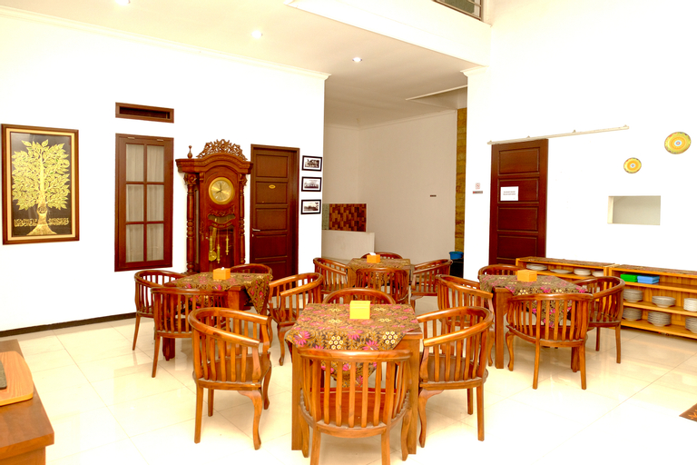 Food & Drinks, OYO 350 D' Maktab Homestay Syariah, Malang