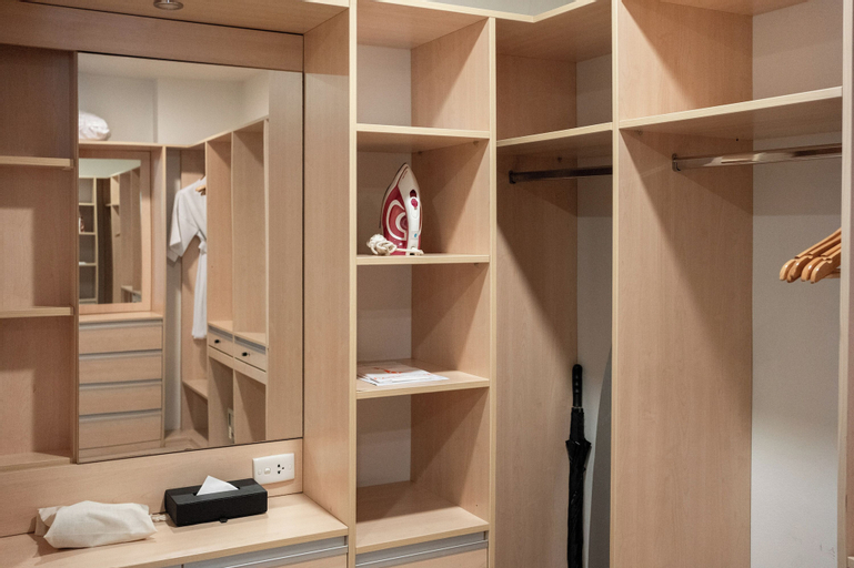 Bedroom 30