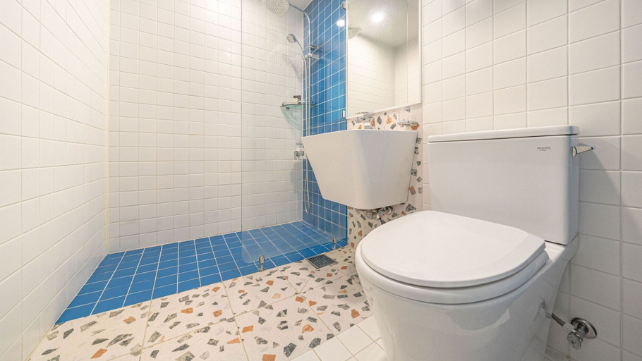Bathroom 4, Gapyeong Rowa River View Pension, Gapyeong