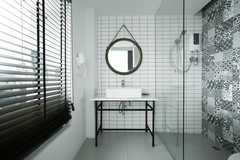 Bathroom 5, Siambeach Hua Hin Resort, Cha-Am