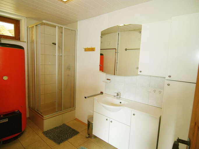 Bathroom, Quaint Mountain Hut in Hippach With Garden and Barbeque, Schwaz