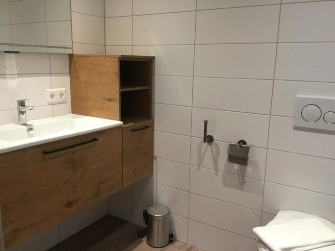 Bathroom 3, Slaperij Salud! Studios & appartementen, Schouwen-Duiveland