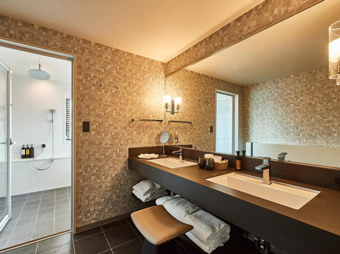 Bathroom 7
