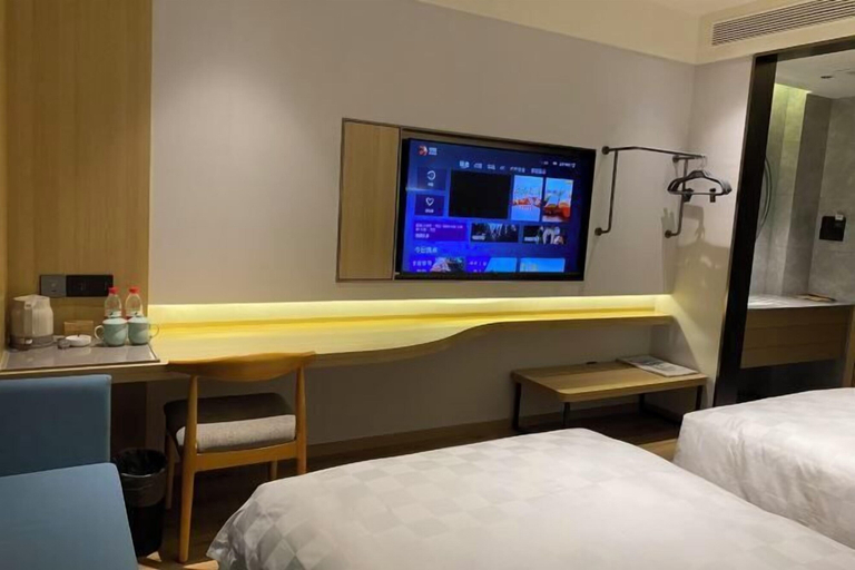 Bedroom 3, Yinyuan Grand Hotel, Jiaxing
