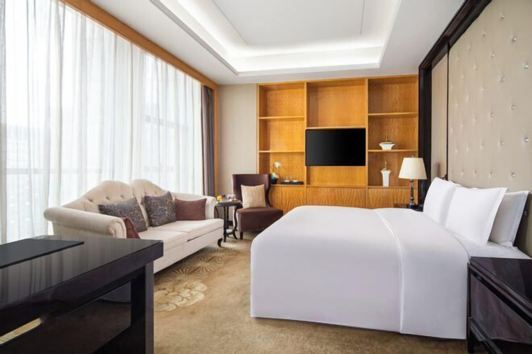 Bedroom 14