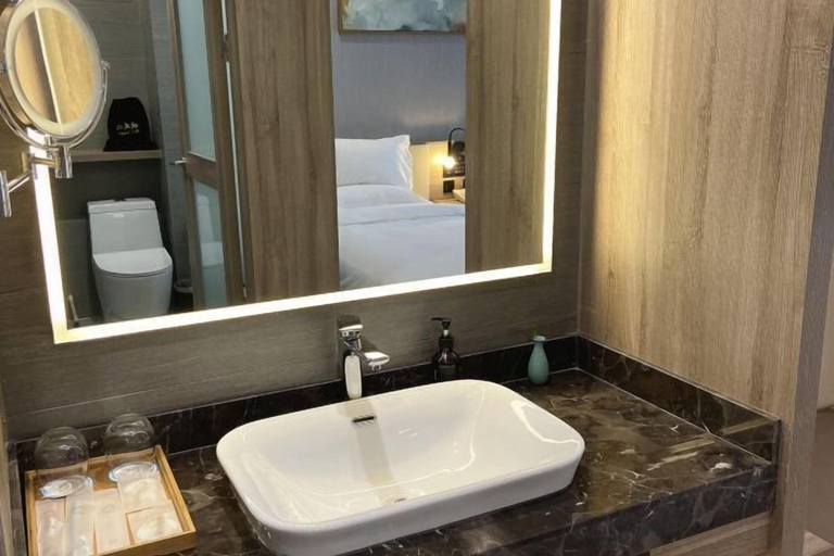 Bathroom 4, Zhenjiang July hotel, Zhenjiang