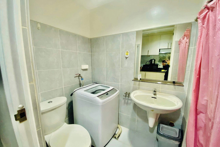 Bathroom 5, Madison's Place at Sea MOA, Parañaque