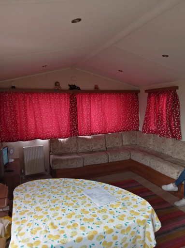 Bedroom 2, Caledonian Caravan, Essex