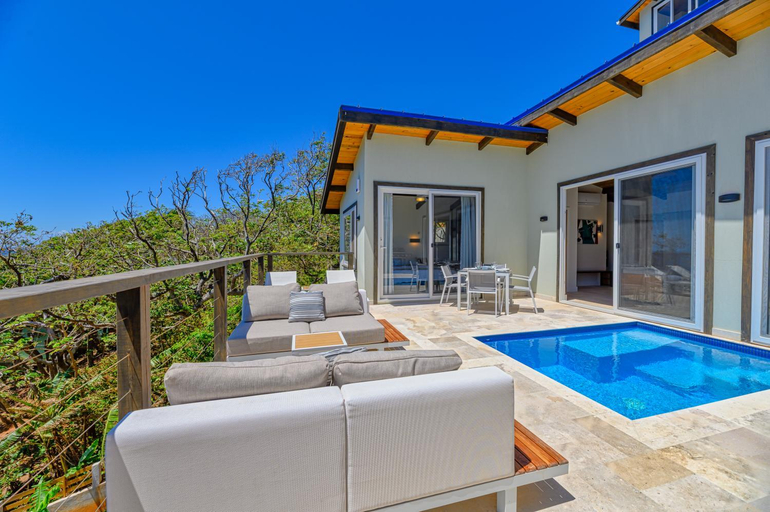Others 4, Villa Topaz Above West Bay with 180 degree views!, Roatán