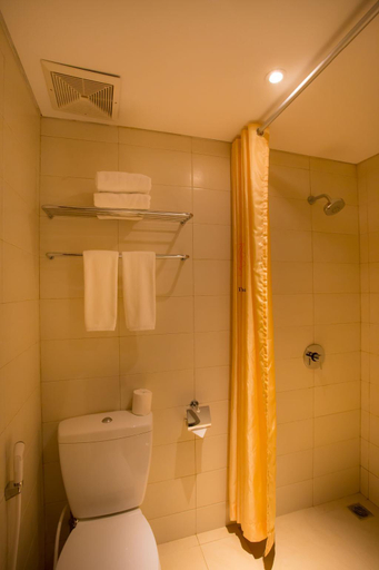 Bathroom 11