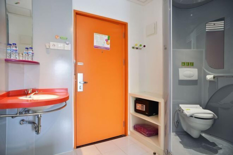 Bathroom 4